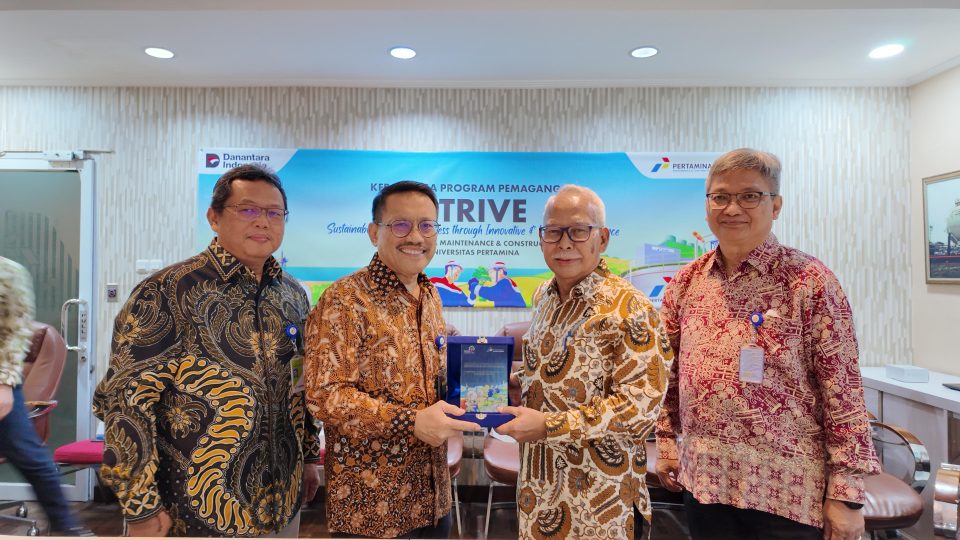 Sepuluh Mahasiswa UPER Mengikuti Program STRIVE