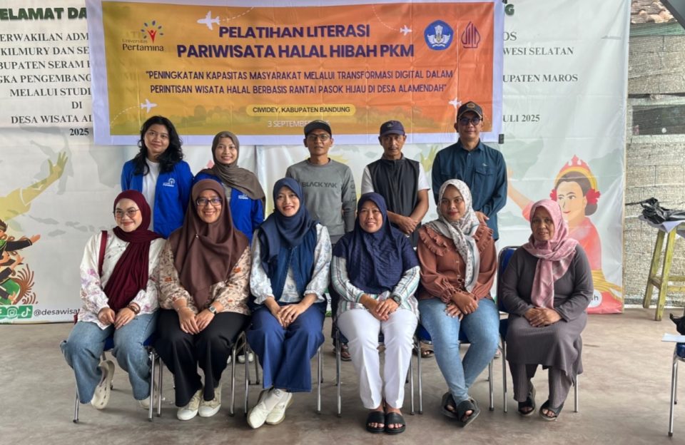 UPER Gelar Pelatihan Digitalisasi Pariwisata Halal Di Desa Wisata Alamendah, Kabupaten Bandung