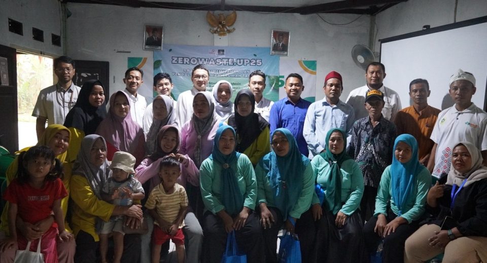 Uper Menggagas Gerakan Kompos Mandiri Desa Barengkok, Kabupaten Bogor