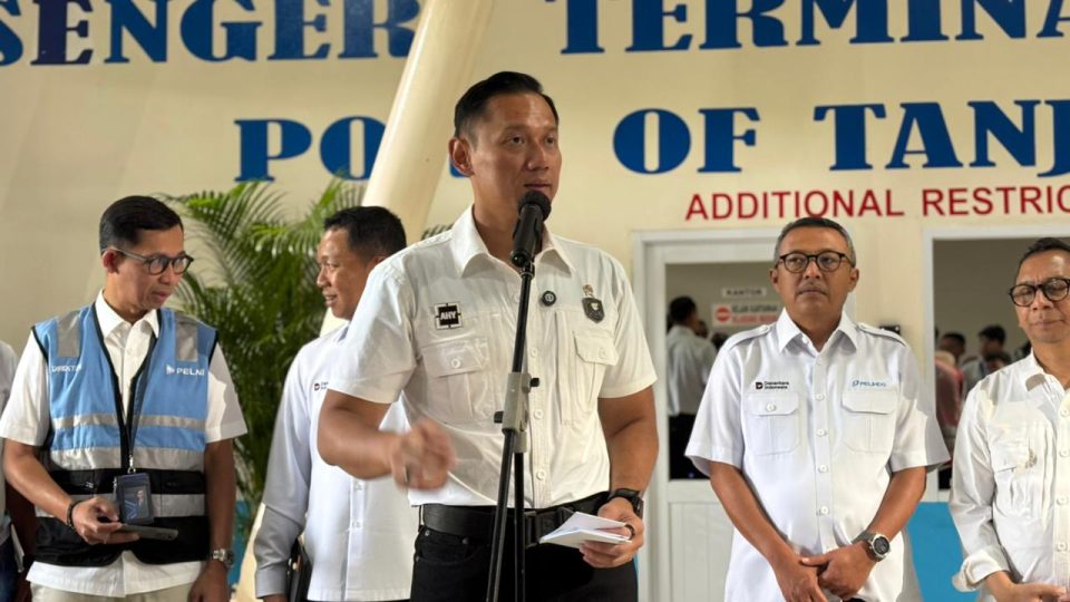 Jelang Nataru Menko INFRAWIL AHY Tinjau Langsung Kesiapan Pelabuhan Tanjung Priok